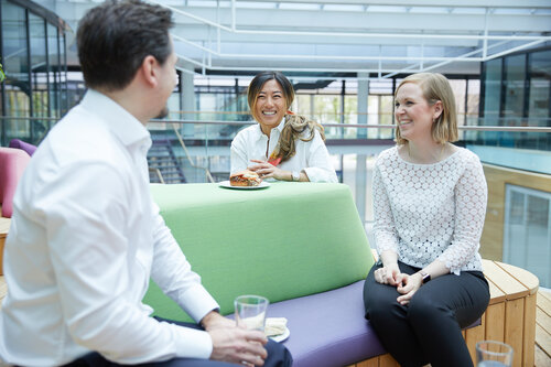 Das Miteinander unter den Kollegen bei HOFFMANN EITLE